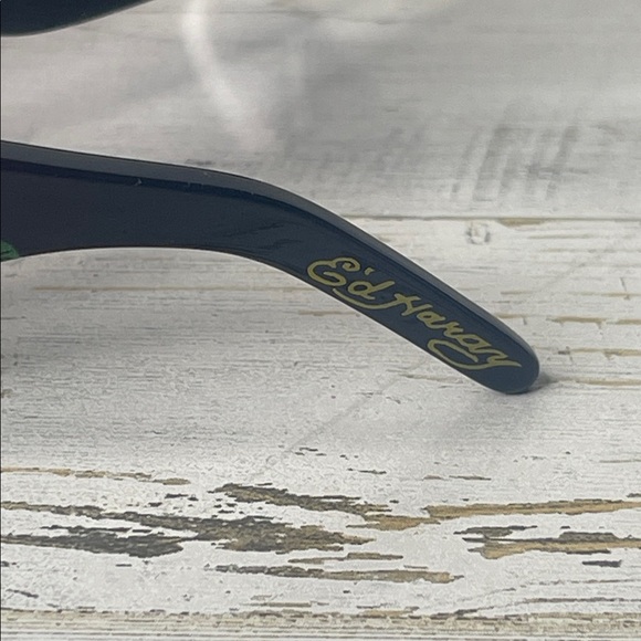 Vintage Ed Hardy Rose and Skull Swarovski Crystal Sunglasses. - Picture 2 of 7